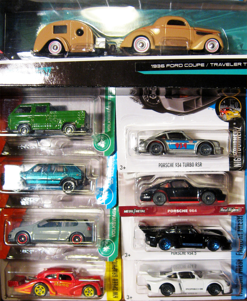 Only one of the VWs seems to want to go in the Porsche’s direction...